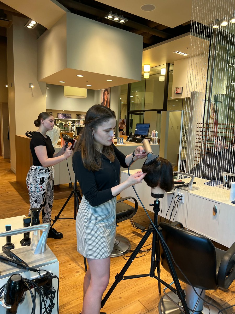 HeadlinesStyle's tweet image. Training day!

#learning #yeghair #yegsalon #albertastylist #albertahair #hairlove #yeg #yeghair #yeghairstylist #edmontonhair #edmontonhairstylist #yeglocal #manulifeplace #headlinessalonandspa