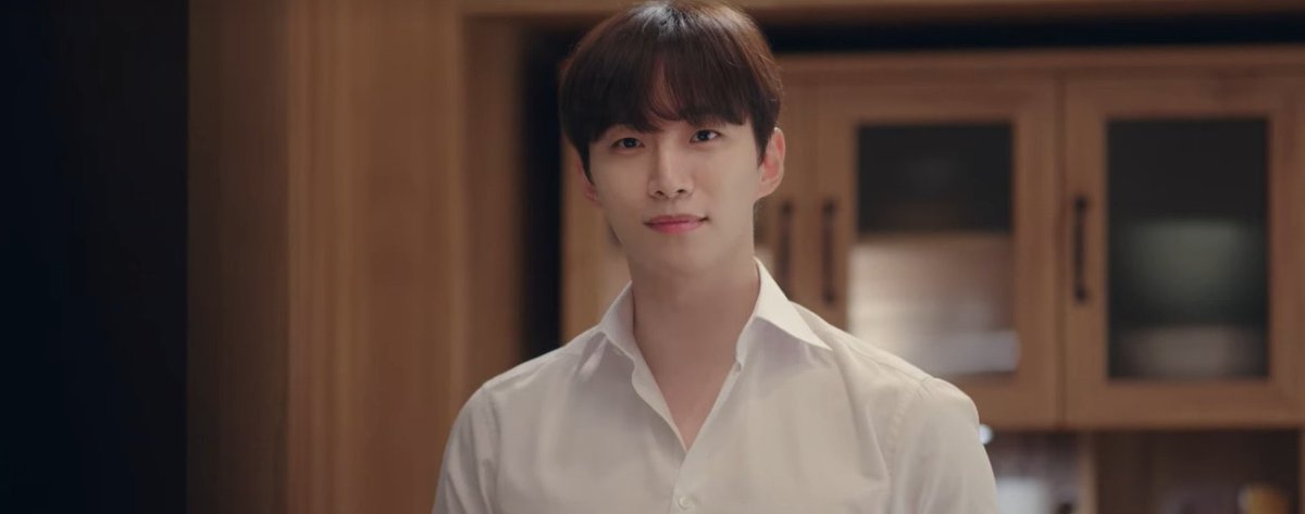 اللي لفت انتباهي! بغض النظر انه الابطال مالهم اي علاقه بموضوع اهانة العرب اللي المفروض المخرج والكاتب والممثل الهندي اللي قبل بالدور يتحاسبون. 
بس يوم جو يلومون شدو حيلهم على يونا بالمقابل جونهو تاركينه !! بالمختصر هيترز يونا اخذوها حجة يصايحون ويدورون الزله عليها 😄.