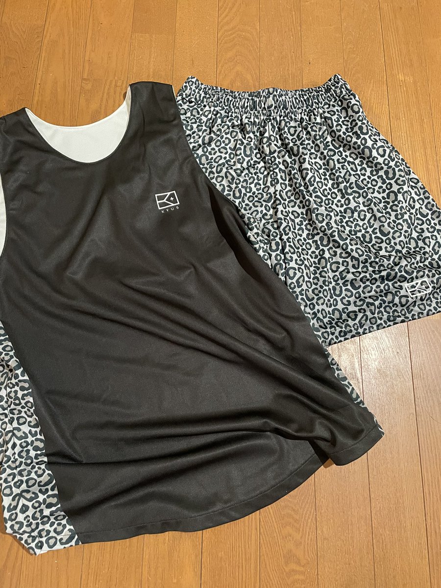 kyus_global's tweet photo. KYUSオリジナルひょう柄
ショーツ
リバーシブル
タンクトップ

販売開始致しました！！

https://t.co/vb6GEtqPjh

#バスケ　#バスケット
#バスケットボール　#バスパン
#ストリート　#ウェア
#kyus https://t.co/Kv2R2ttE78