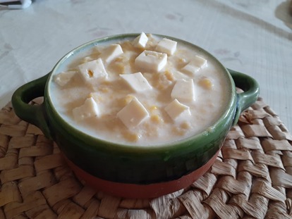 Informate593's tweet photo. Preparadas por verdaderas manos balzareñas, la chucula es un platillo típico de Balzar, uno de los más codiciados por los visitantes de este cantón. Este platillo se encuentra conformado por maduro, queso y leche, el sabor es verdaderamente delicioso. 
Realizado por Selena Luna https://t.co/ZhtoRiNRKx