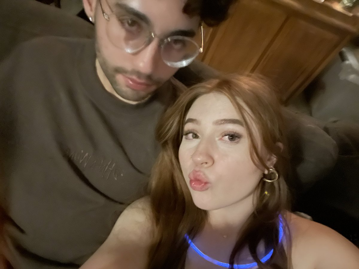 Cheyspostoian's tweet photo. Even drunk I love my boyf 🫶🏻 https://t.co/3w1OseWcK6
