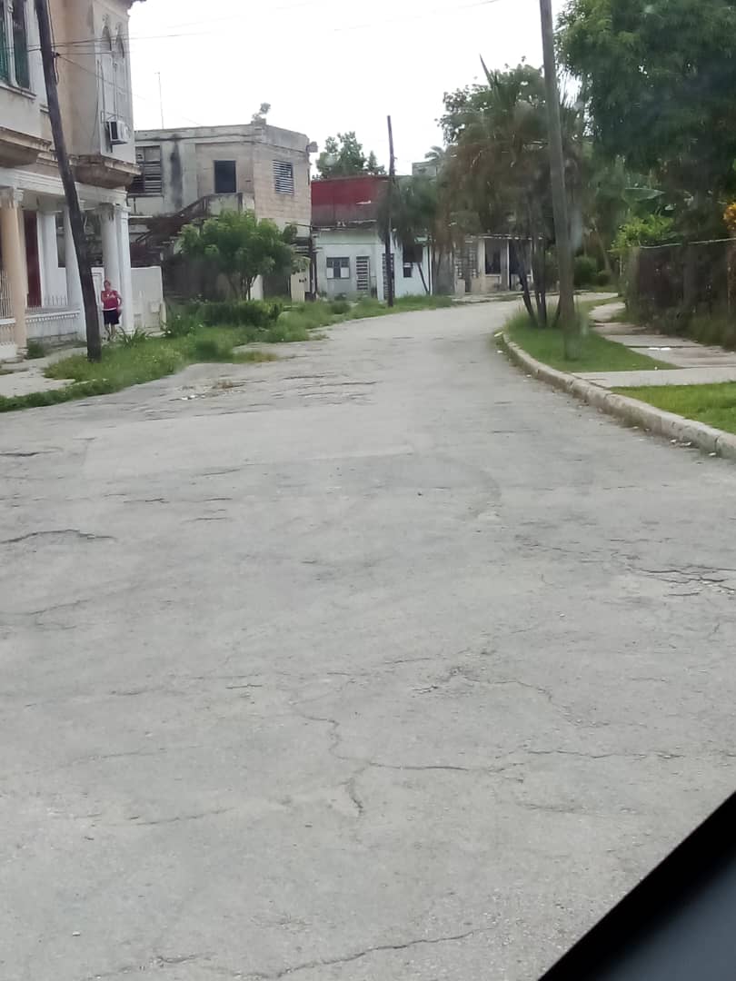 #Cuba #LaHabana En el municipio Diez de Octubre se respira mucha tranquilidad. #VivaCuba #CubaSi ❤💙💚💛💜