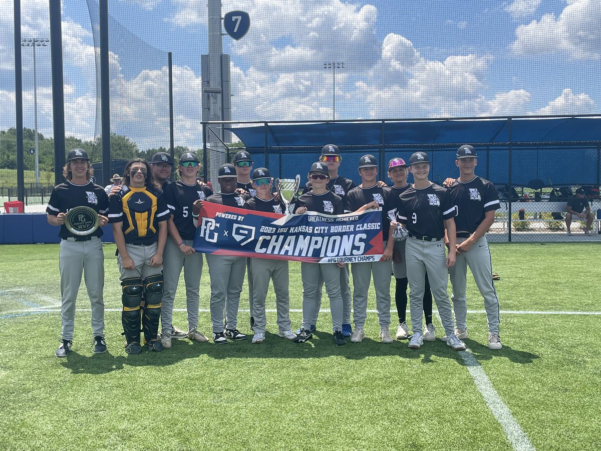 Brady Ellis tweet media