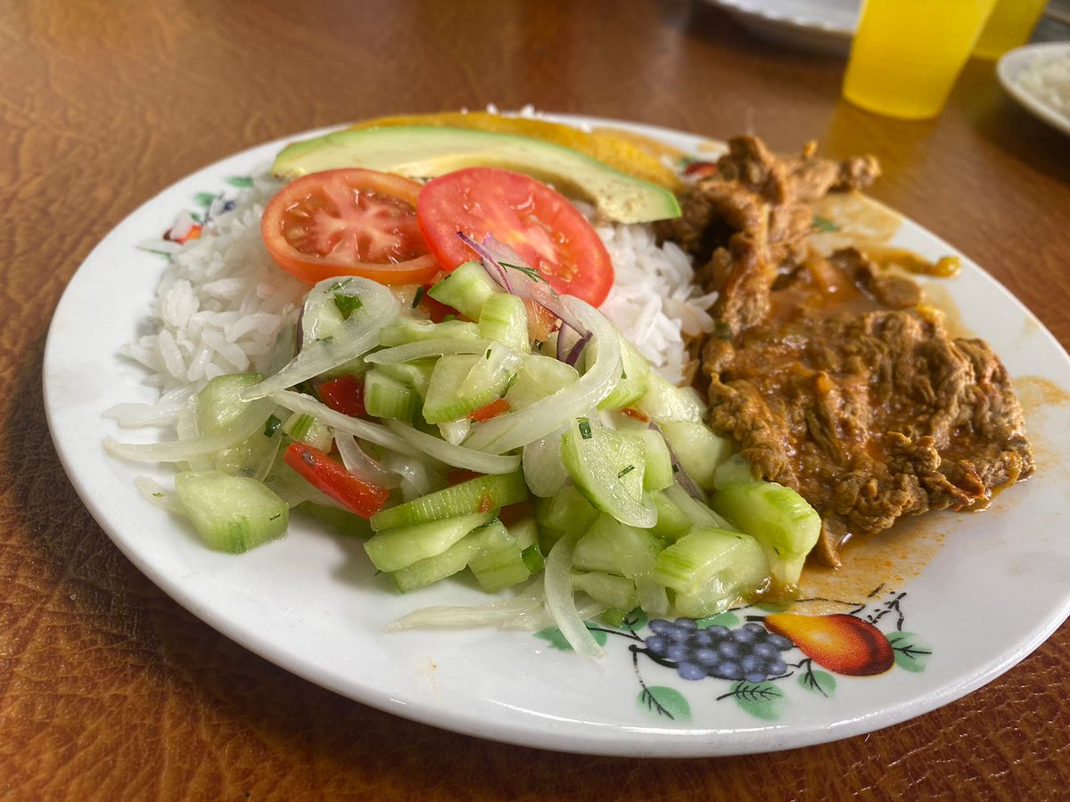 Informate593's tweet photo. El estofado de carne de Res es uno de los platillos más codiciados por los habitantes del cantón Cuenca. Los turistas que visitan la ciudad se deleitan con este manjar. El precio es de $ 2.50 dólares. Debes probarlo para que te guste más Cuenca. 
Realizado por Ángel Balbuca https://t.co/OaAFBokuHC