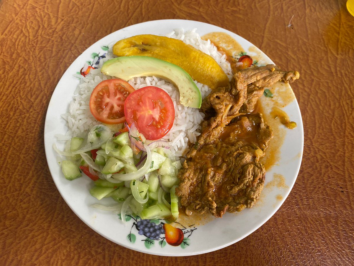 Informate593's tweet photo. El estofado de carne de Res es uno de los platillos más codiciados por los habitantes del cantón Cuenca. Los turistas que visitan la ciudad se deleitan con este manjar. El precio es de $ 2.50 dólares. Debes probarlo para que te guste más Cuenca. 
Realizado por Ángel Balbuca https://t.co/OaAFBokuHC