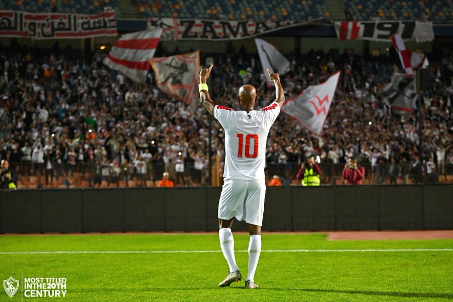 سهل تعيش بشعارات وانتماء كدابين.
 بس صعب تبقي زي الراجل دا والله