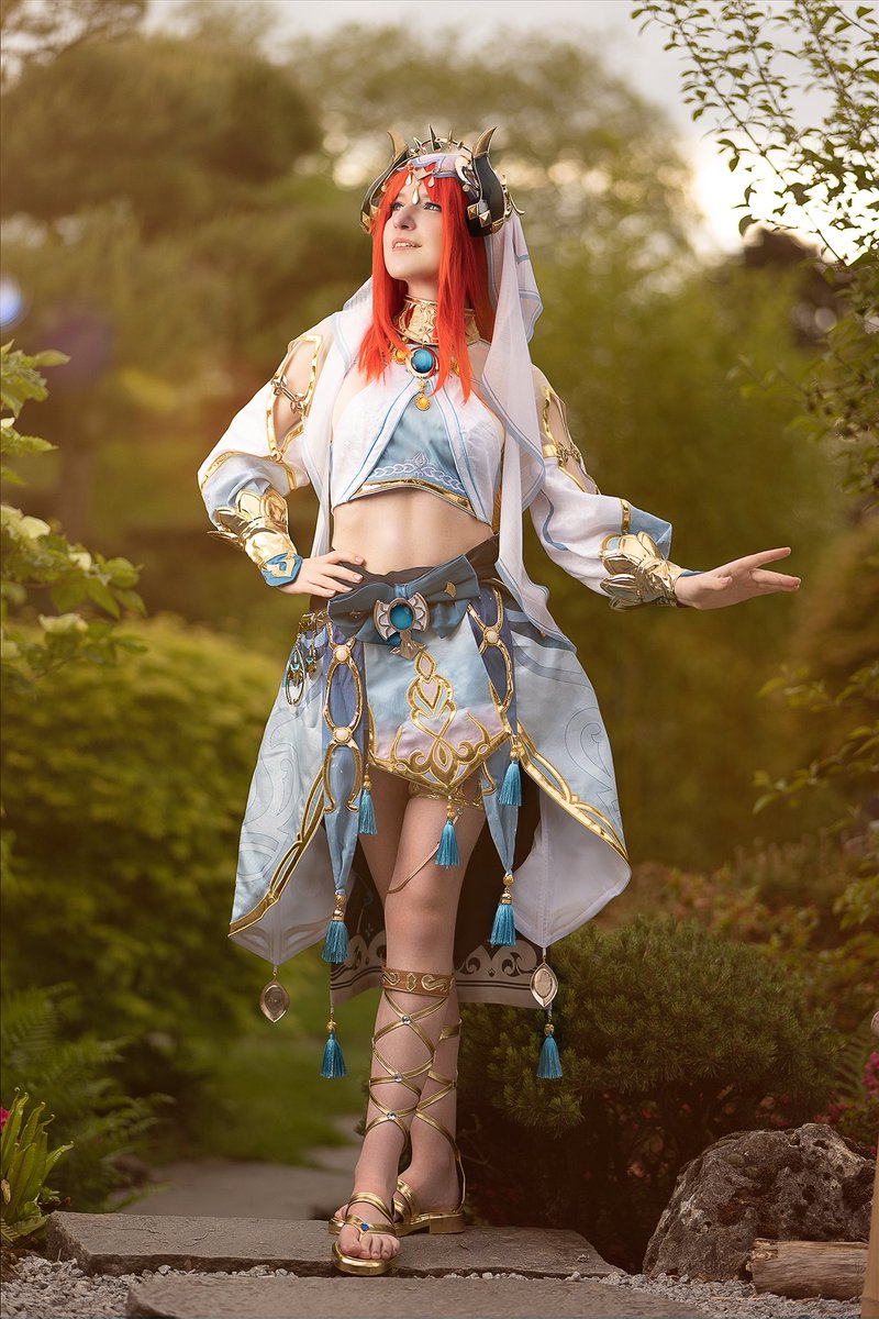 CraaaazyFox's tweet photo. 💖💫First get into position like this, then move like that... Yep, that's it💫💖

Nilou(inst): _crazy_.fox_
Cosplay made by(inst): dokidokicosplay_official
📸+📝(inst):leonardo.weckner_photo

#hoyoverse #cosplay
#genshinimpact #genshinimpactcosplay #nilou #niloucosplay https://t.co/PHfGKzym2L