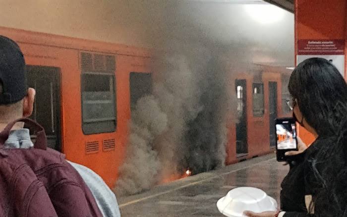 PiperThread's tweet photo. En vez de inaugurar un vagón deberían dar mantenimiento a todas las líneas del metro. https://t.co/mlPRTr64b7