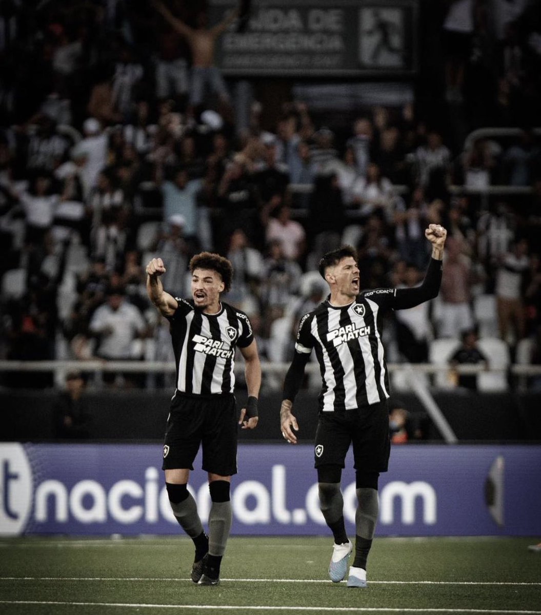 7 gols sofridos em 14 jogos.

5 partidas do Brasileirão sem tomar gols de forma seguida.

Que dupla!