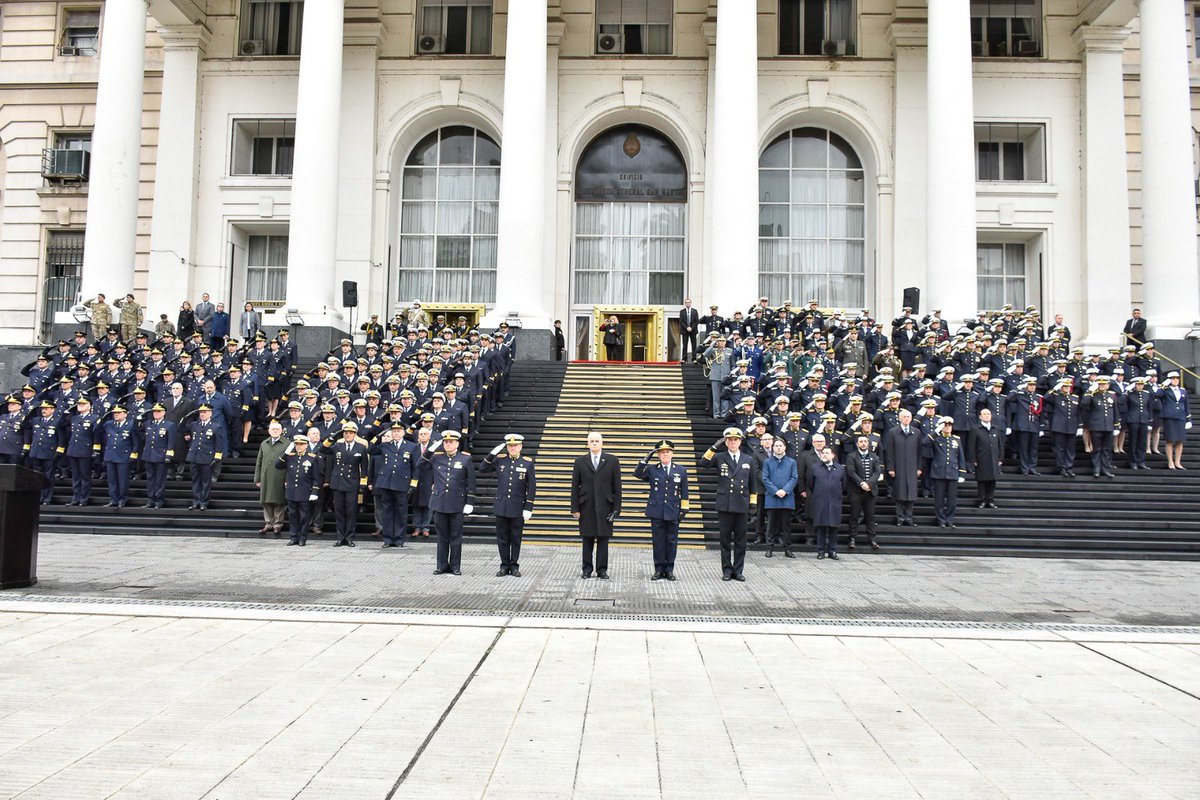 EMCFFAA_Arg's tweet photo. (#CAECOPAZ) del Comando Conjunto Antártico (@cocoantar), y Agregados militares de varios países entre otras autoridades. Este nuevo aniversario de la Independencia de nuestra patria es una buena oportunidad para reflexionar sobre la defensa nacional y comprender que es un https://t.co/1I0JBFLCEa