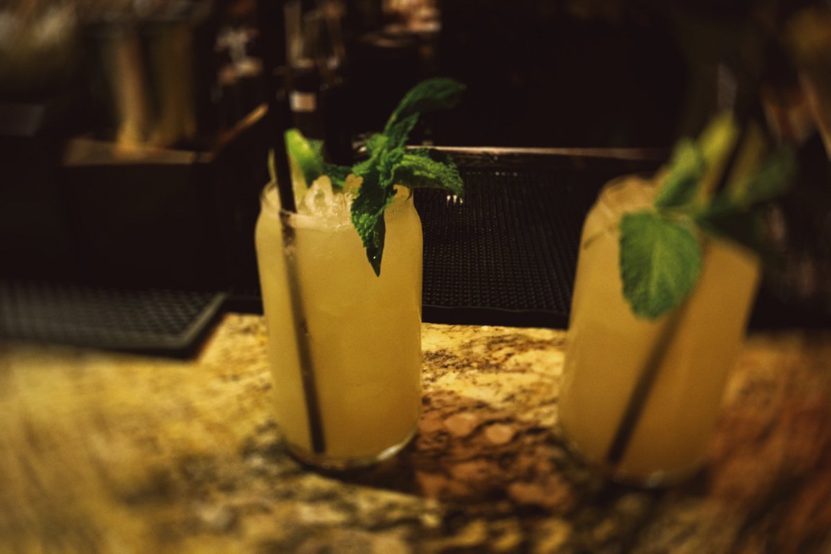 jasonfarnham's tweet photo. Tonga Room, San Francisco 

#tongaroom https://t.co/QWV6ch08mk