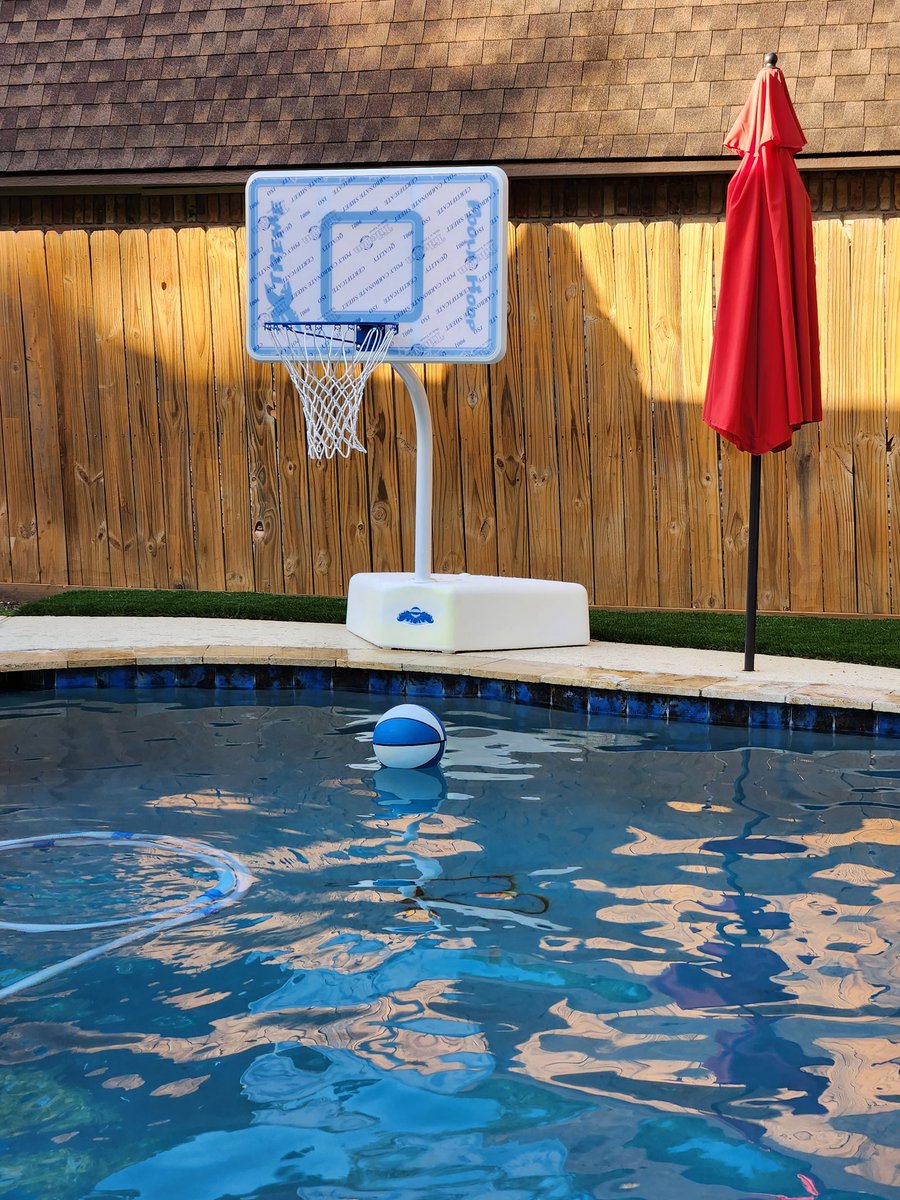 Ang_USL's tweet image. I told the wife, &quot;NOW the backyard is complete!&quot; 😎 🏀
#backyardprojects #summerfun