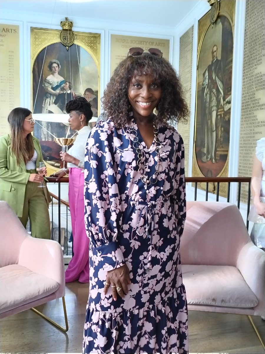 alt_africa's tweet photo. A great evening congrats to @MeWe360 and host @brendaemmanus all the winners of the awardsn #BusinessNews #mewe360 #dbace #deutschbank https://t.co/ChUQ2w8SEZ