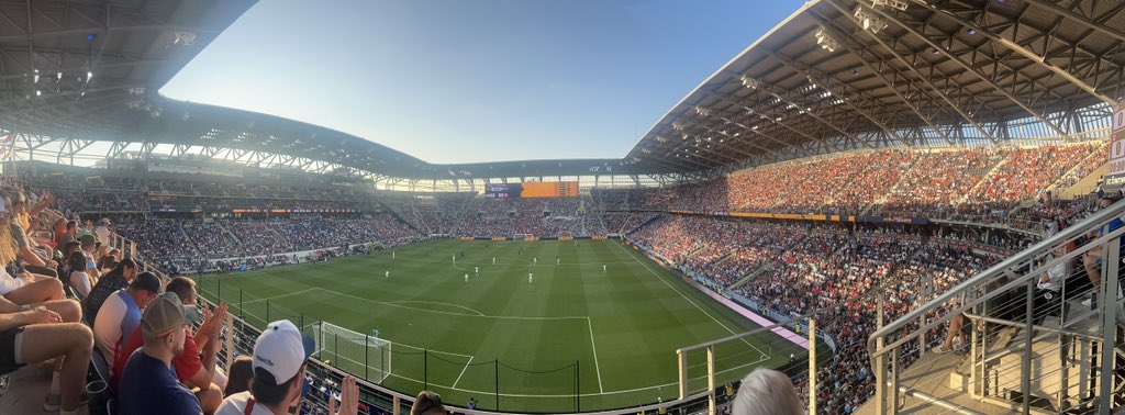 A fantastic night in Cincinnati fir the concacaf quart finals . Congratulations to Jamaica.Good luck USA