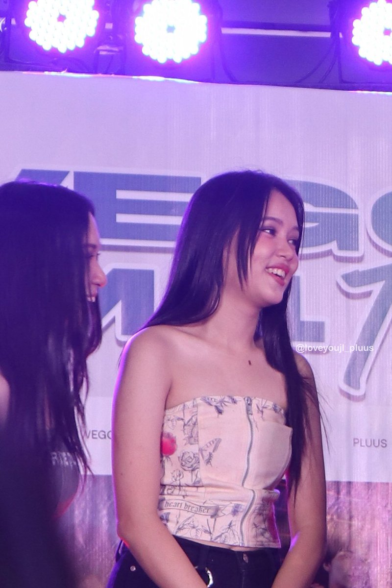 loveyoujl_pluus's tweet photo. @ygig_official eto, sa visuals ni hazelyn ako pinakanagulat. ang ganda ganda niya sa personal. very bright ng face &amp; aura niya 🫶🏻

#YGIGHazelyn 

YGIG GOES TO LIPA
#YGIGTouchdownLipa 
#YGIG_BB #YGIGonASAP  
#WEGOSUMallTour 
#YGIG @ygig_official https://t.co/zxjauvQo7z
