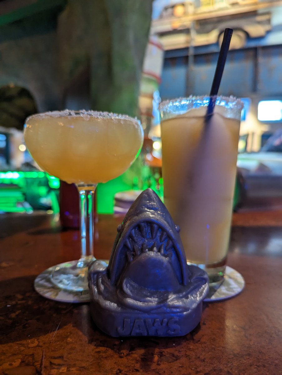 SaisonShep's tweet photo. Made it to @MVROrlando with @meerkat_marty, got me a new drinking buddy hot off the injection mold at the gift shop. Jaws is just happy to be here ❤️ ���� ❤️ https://t.co/KhChYTWywz