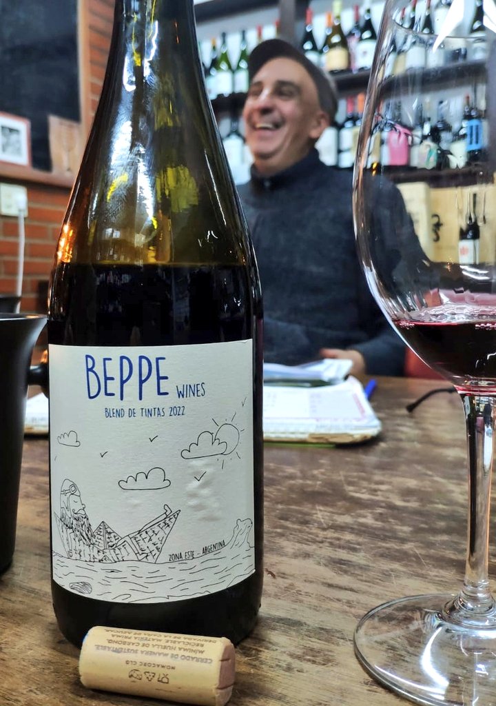 Se viene #LaRevolucionDelEste !!con <a href="/winemarchands/">@wineMarchands</a> <a href="/AndrexDeLarge/">Toronja Hidraulica</a>
Palpitando con los vinos de: <a href="/luigiperocco/">Luigi Perocco</a> #NachitoRoca #SantiVignoni