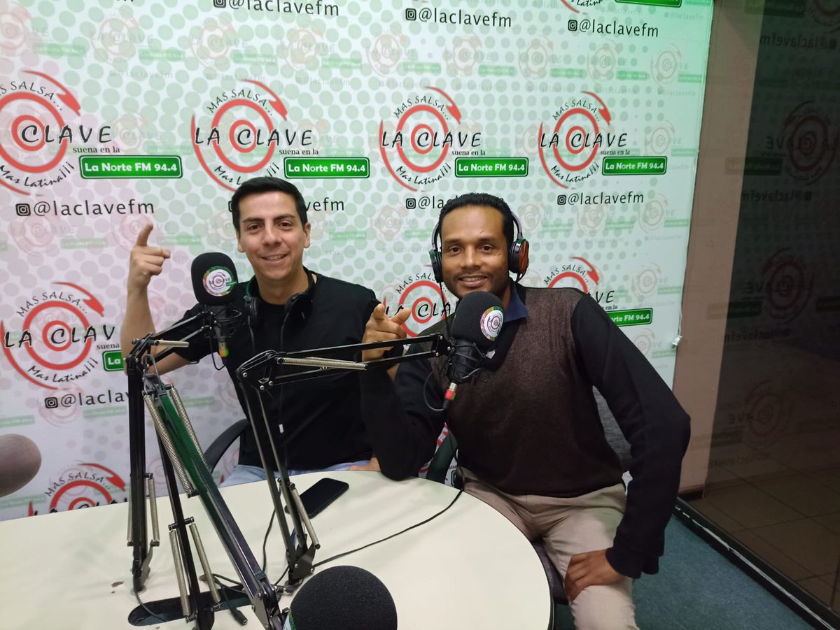 📻🎶 Ahora #SalsaSinFronteras lo puedes disfrutar por <a href="/laclavefm/">La Clave fm</a> <a href="/LANORTEFM/">LA NORTE FM 94.4</a> todos los Sábados desde las 10 AM 😃👍 Salsa y Sabor de principio a fin 🎶 Conducen <a href="/JohnJirado/">John Eduardo Jirado</a> y <a href="/diegoromero/">Diego Romero</a>