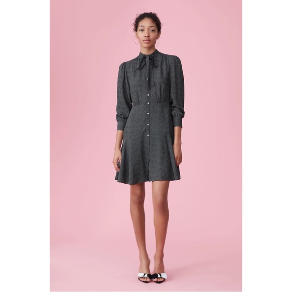 So good I had to share! Check out all the items I'm loving on <a href="/Poshmarkapp/">Poshmark</a> from <a href="/Tymesq2/">Sydney B</a> #poshmark #fashion #style #shopmycloset #nike #rebeccataylor: posh.mk/j1EUavG4iBb