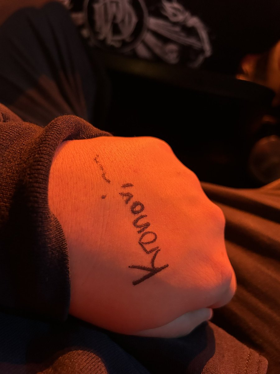 thexwishbone's tweet photo. @KronoviRL It was awesome getting to meet the legend himself 🏔️🏔️🏔️next time I’ll be more prepared lol https://t.co/QBj1cU8Wdy