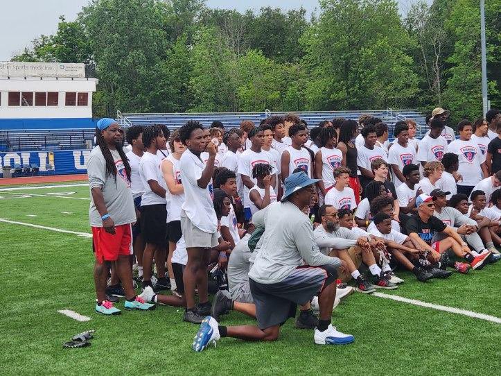 Had a great camp in Ohio ⚪️ 🔴at the University  john Carroll was very honored to receive Db of the camp Award🥇