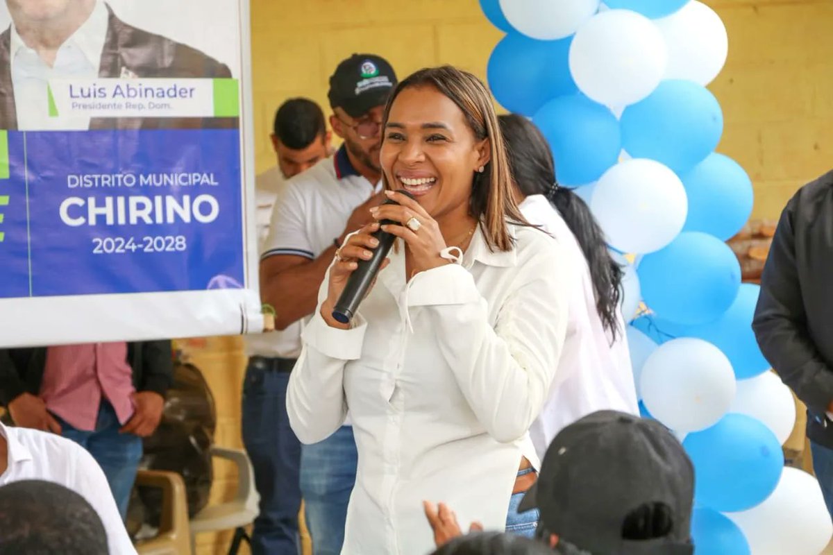 paisposibleRD_'s tweet photo. La juventud sigue levantándose y accediendo a las puertas de oportunidades que abre País Posible, para posicionar los liderazgos.

Jóvenes de Chirino presentaron sus precandidaturas como alcalde, y regidores para representar a su comunidad.

¡Monte Plata es Zona Posibilista!📍🔥 https://t.co/BDuUERMyYI