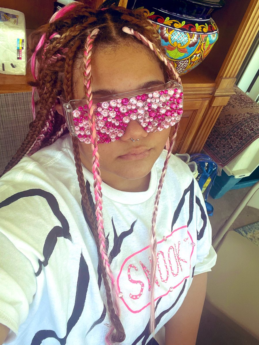samie_maree's tweet photo. go crazy, get wild, let’s party 🎂 #26 https://t.co/lnFiEaMrbV