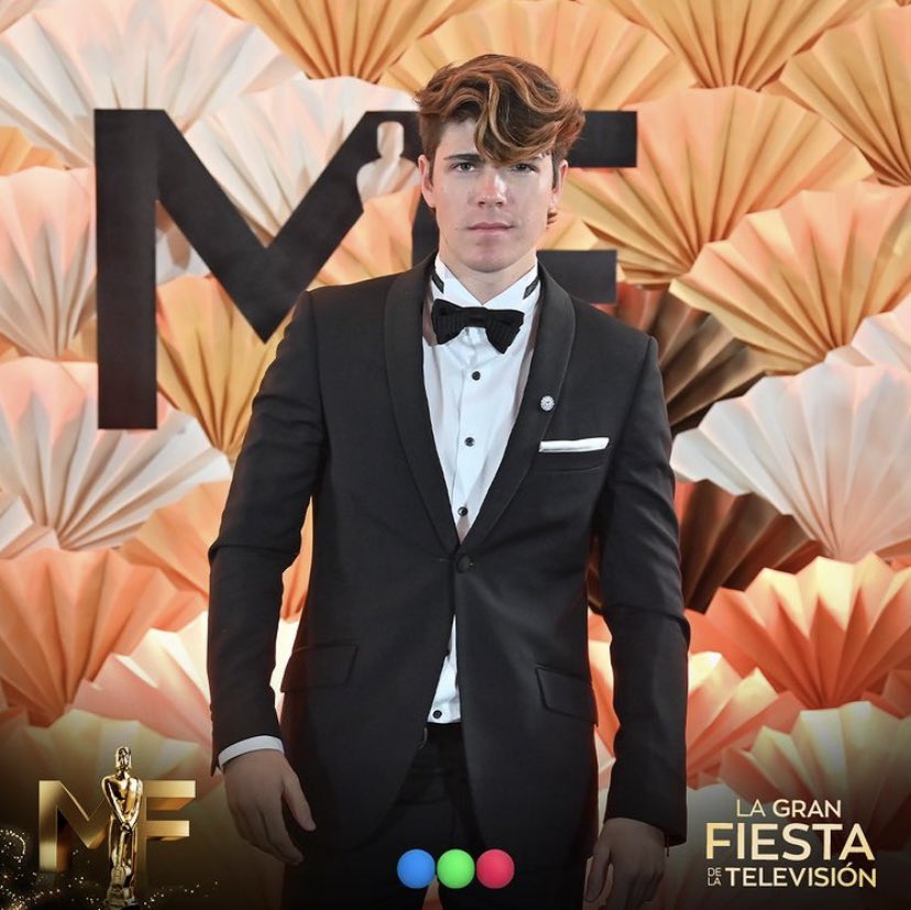 midlook_'s tweet photo. Juli Poggio y Marcos Ginocchio
¿Esta es la pareja del año? 

¿Qué opinas? 🤓

#MartinFierro2023 #MartinFierro https://t.co/0ofkyxkBcV