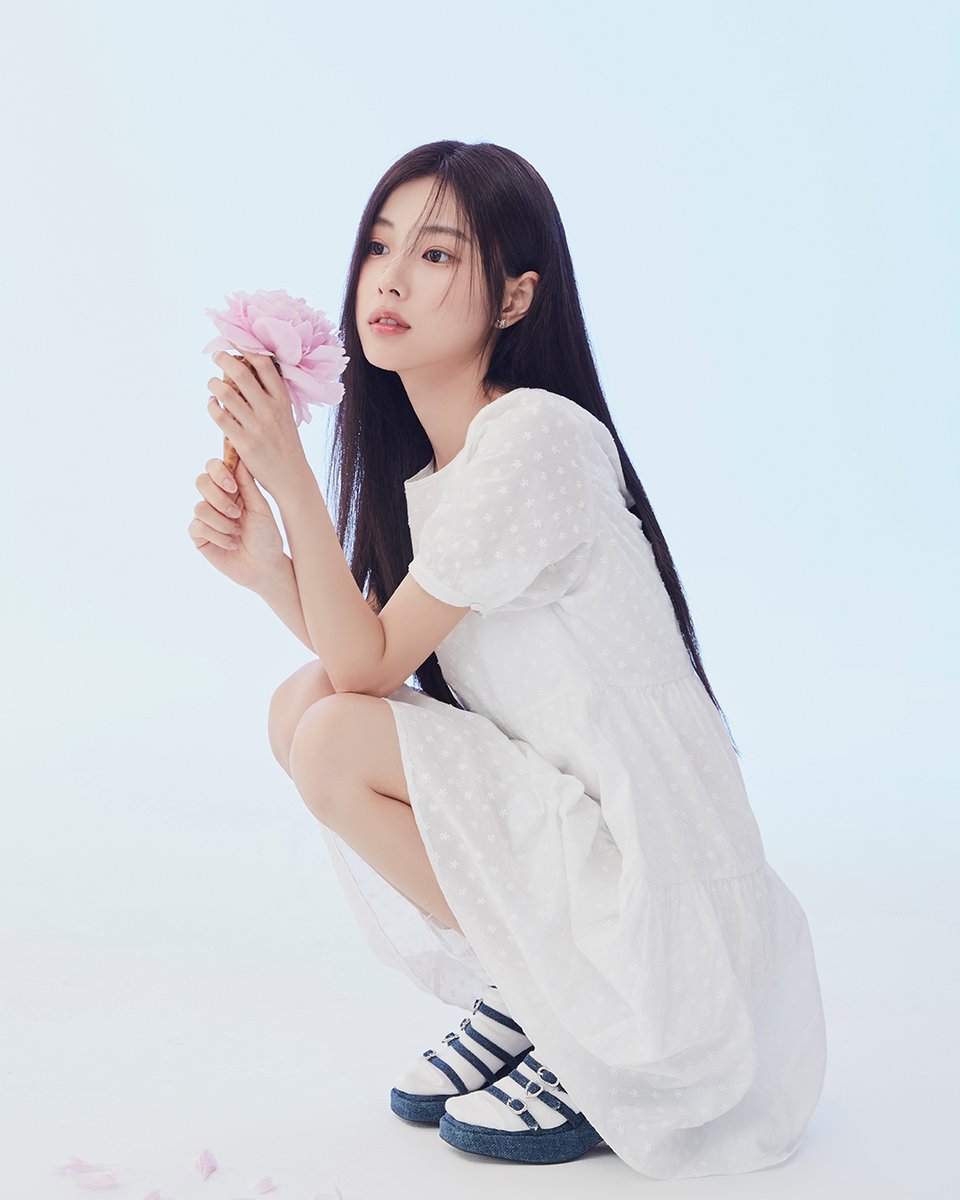 ['𝟮𝟯 𝗦𝘂𝗺𝗺𝗲𝗿]
𝐅𝐢𝐥𝐥 𝐲𝐨𝐮𝐫𝐬𝐞𝐥𝐟
빛나는 여름, 나를 채우는 로맨스

🏷 라운드넥 캉캉 원피스(RMOWD37RT6)

▶bit.ly/3puRu21

#로엠 #Roem #나만의로혬
#강혜원 #KangHyewon