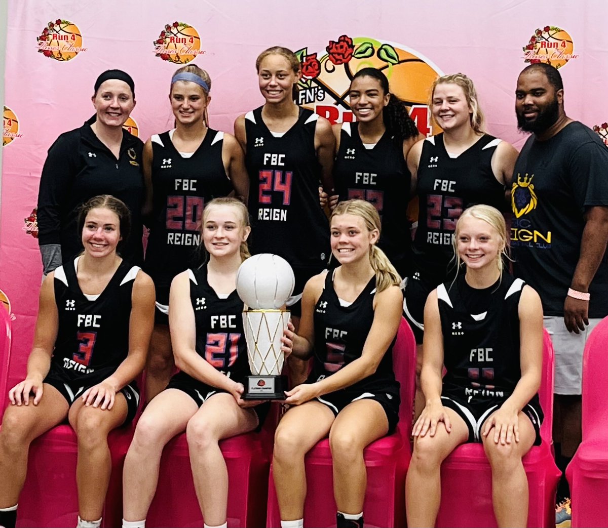 AlleeAgency1's tweet photo. Congratulations ⁦@2026Reign⁩ 2023 Platinum Bracket Champs 5-0 ⁦@TFNsRun4Roses⁩ ⁦@BridgetAllee3⁩ ⁦@bailey_blair10⁩ ⁦@Cara_Lee_1⁩ ⁦@rayleewerner35⁩ ⁦@addison64575678⁩ ⁦@KJMcNealy⁩ ⁦@aaliyahstory⁩ ⁦@zoeynicholas30⁩ https://t.co/y11jciGrie