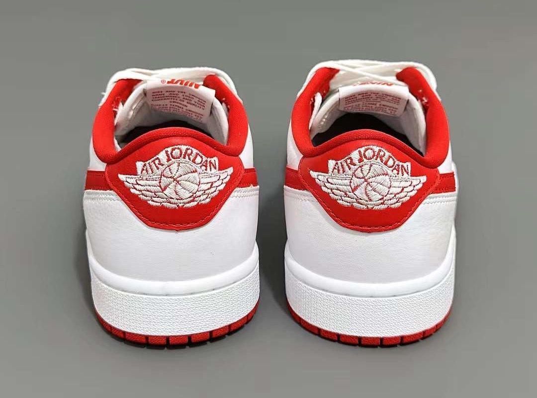 DR_mag_TOKYO's tweet photo. 【海外10月13日発売予定】AIR JORDAN 1 RETRO LOW OG “UNIVERSITY RED”
#NIKE #AIRJORDAN1 #RETRO #LOW #OG #UNIVERSITYRED
https://t.co/RqxK7hIWSS https://t.co/94kH2ff499