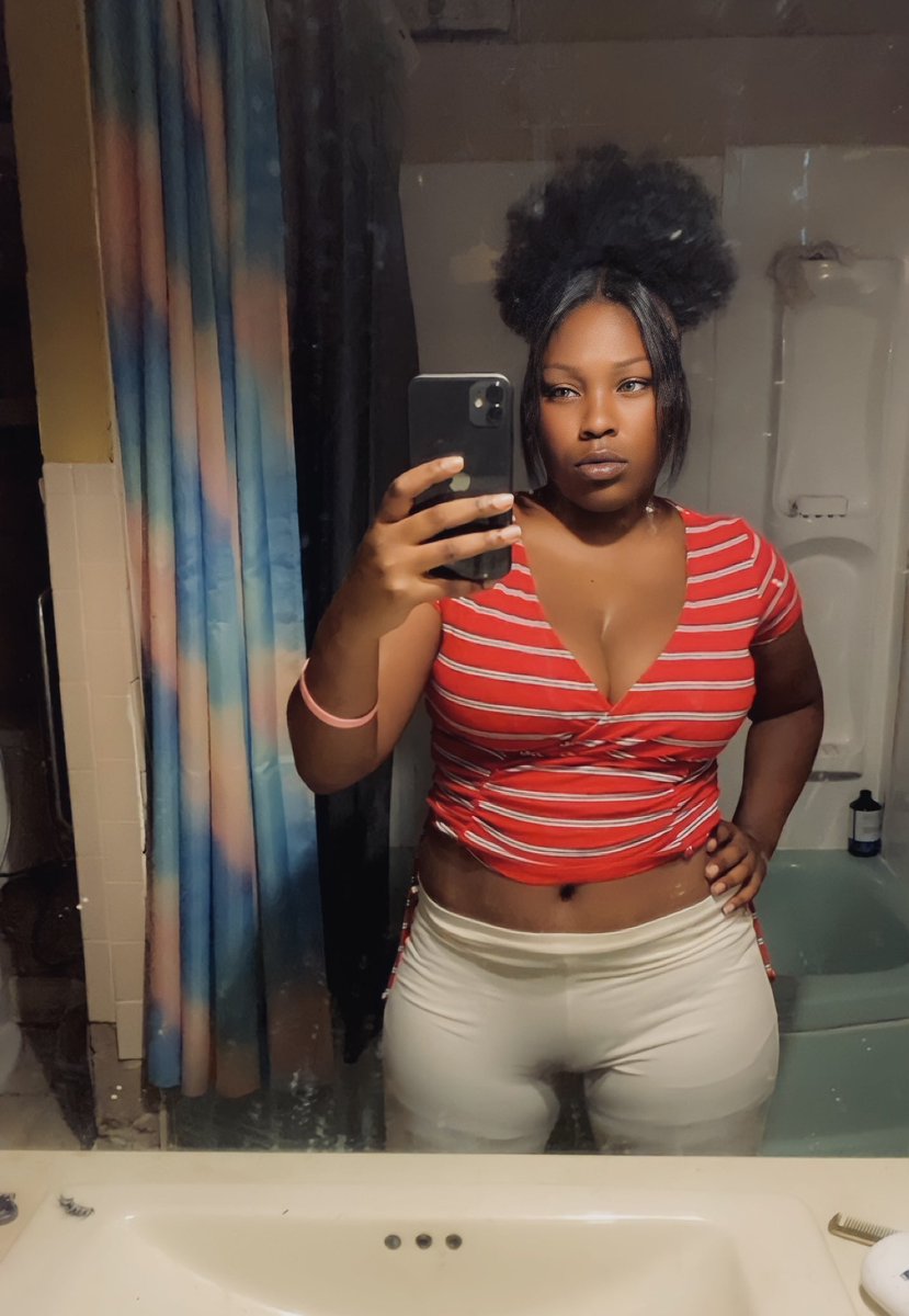 IttyBittyPresh's tweet photo. Juicy ❣️ https://t.co/vessFS8PSz