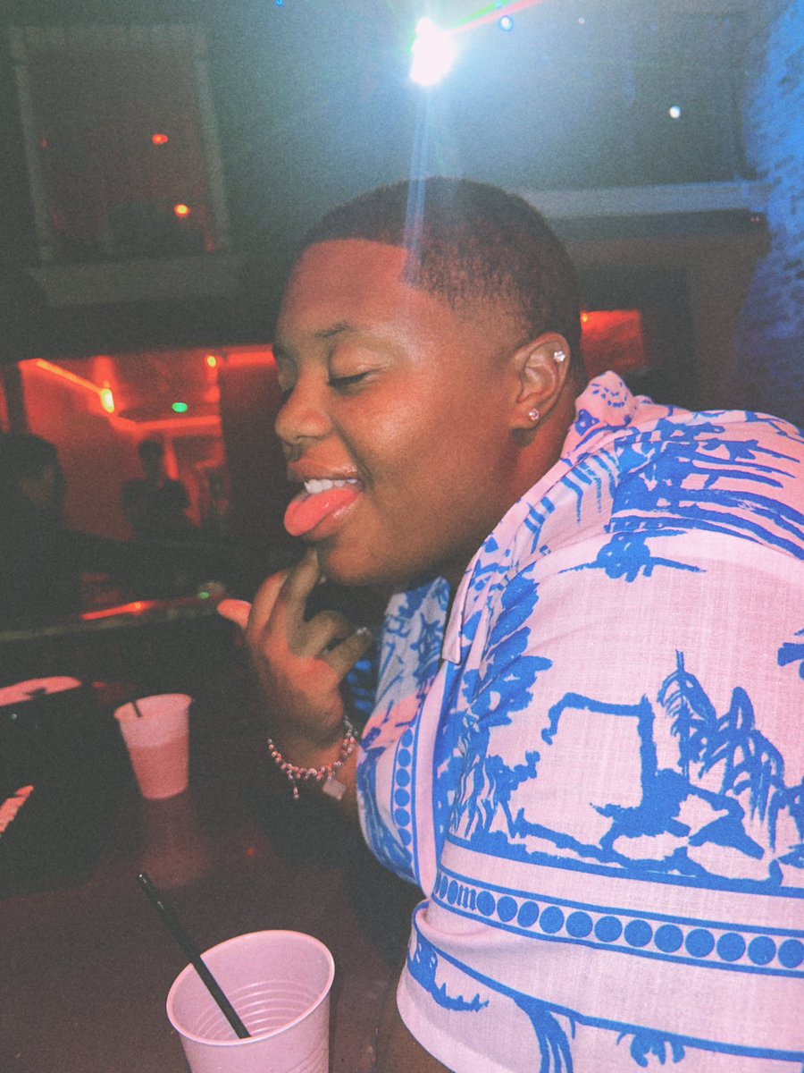 makailablack's tweet image. go shawty, it’s my birthday 🎂 #kobeyear #chapter24