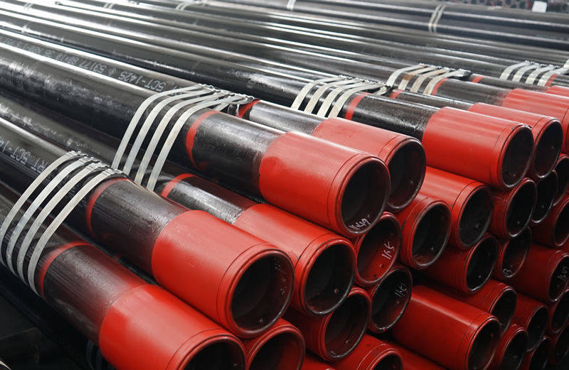 CNThreewaySteel's tweet image. Packaging and storage of oil casing: According to the regulations of SY/T6194-96, the domestic casing should be bundled with steel wire or steel belt. The exposed portion of each casing and coupling thread shall be screwed with a protective ring to protect the thread. #oilcasing