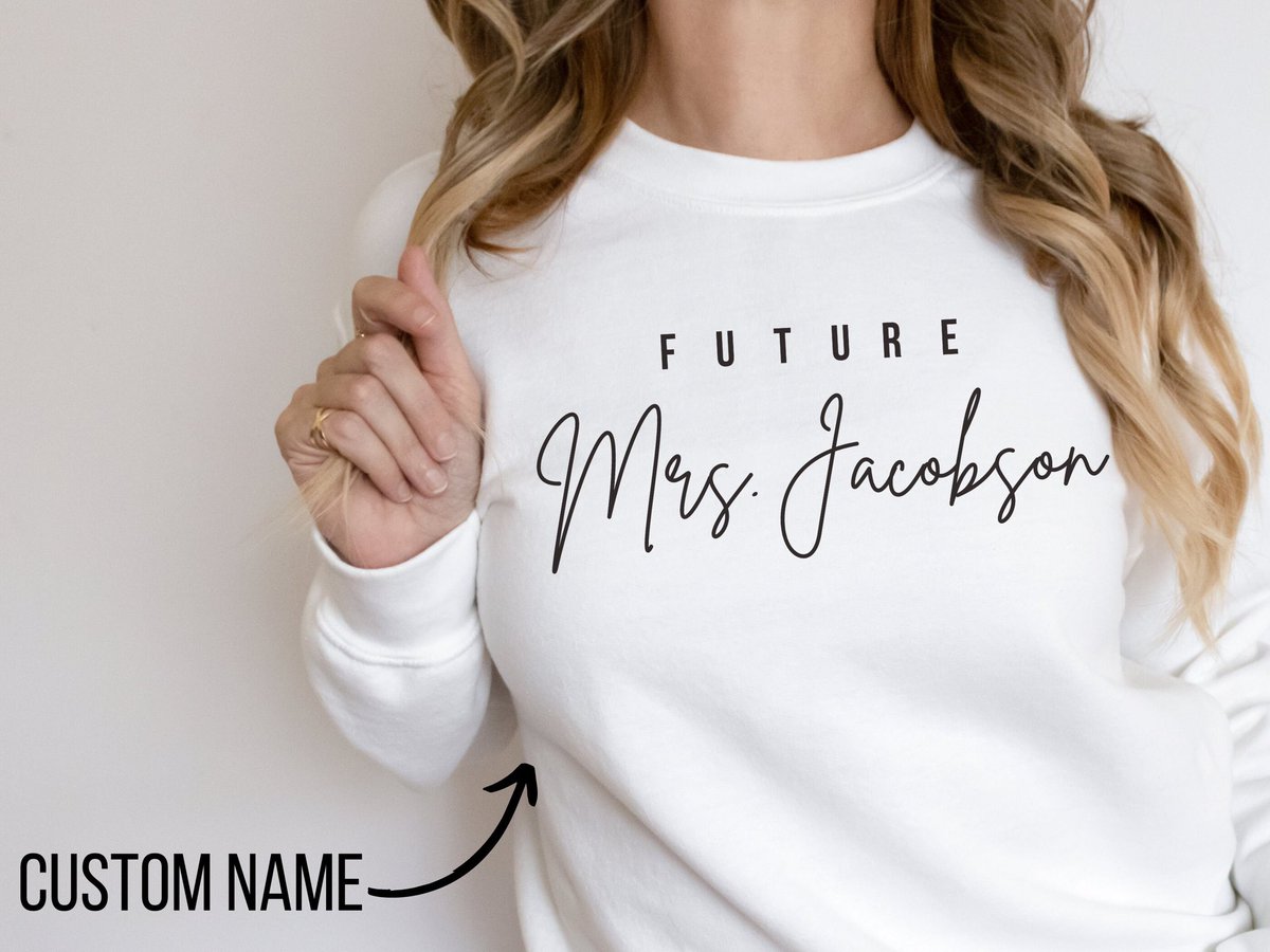 AlbBoutique's tweet photo. This oneโs for my bride-to-beโs!
Makes a great engagement or bridal shower gift, too! ๐คโจ
#tagabride that needs this crewneck, or better yet- snag it for her! ๐
https://t.co/7IeAK6sjOK https://t.co/wEFpGnNeU3
