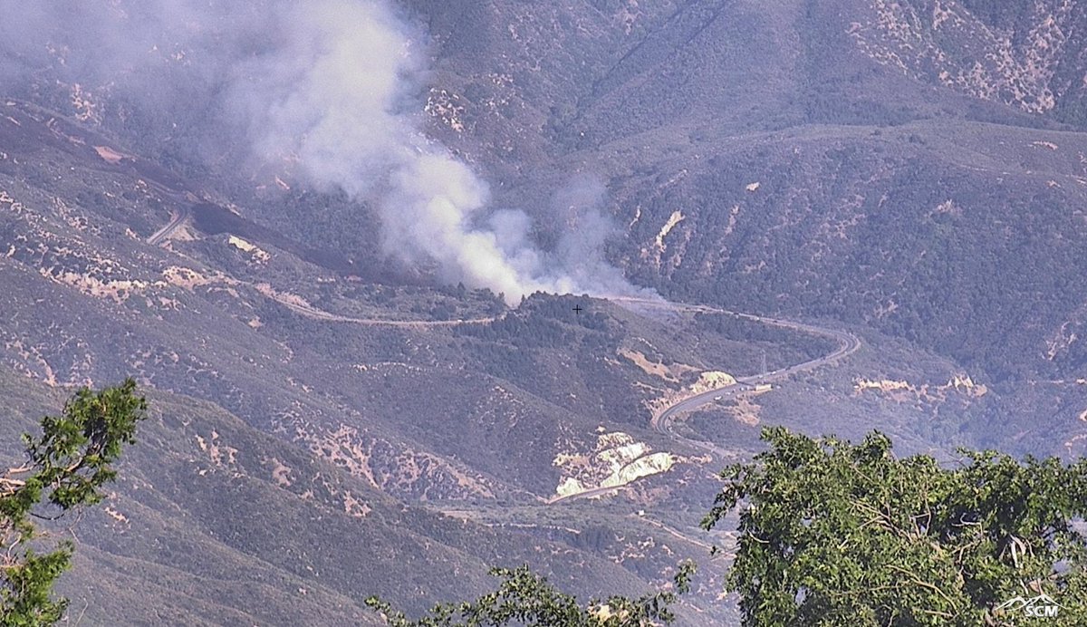 bensweather's tweet photo. Highway 330 is CLOSED at this time due to the #HarrisonFire
Fire has burned approx 15 acres, with the potential for 50 acres and a slow rate of spread at this time. Aircraft are on scene commencing drops. https://t.co/yjV70B3S9h