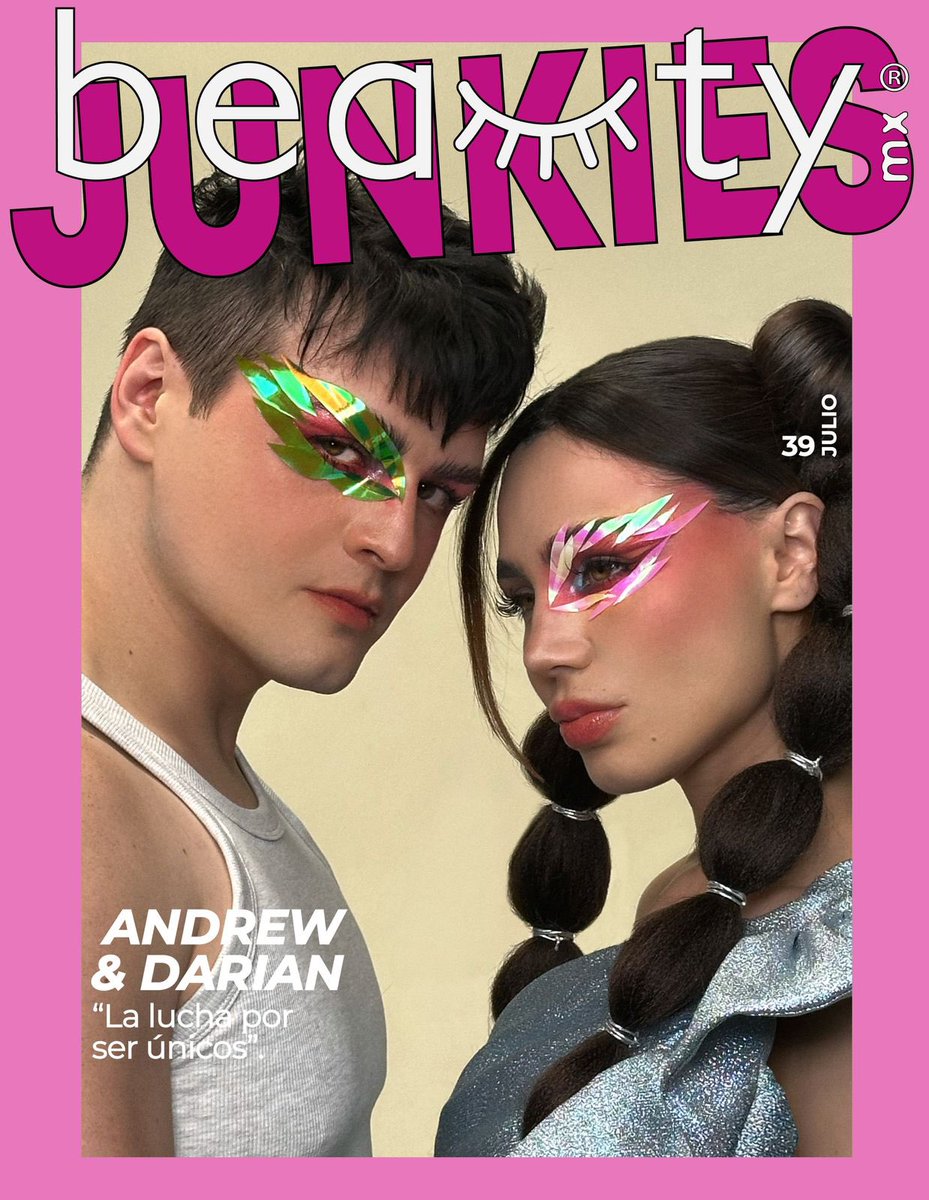 BeautyJunkiesMX's tweet photo. En esta edición de Beautyjunkies celebramos los 90 años de la lucha libre de la mano de iPhone, un espectáculo deportivo que enaltece a México. Lo transformamos en nuestra esencia de la mano de @andrewlarranaga  y  @darianrojasc 💖🫶🏼✨ https://t.co/mmOrqEH3Ce