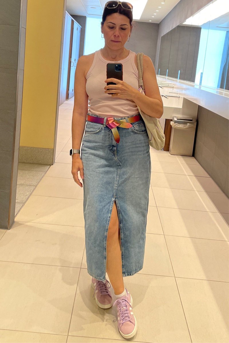 Burcu Henderson tweet media