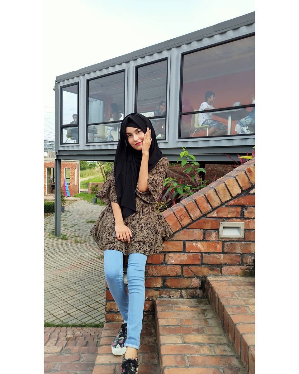 JerinIslam341's tweet photo. ——
Who's that pretty girl? 🤔 https://t.co/fHf8G1AXsq