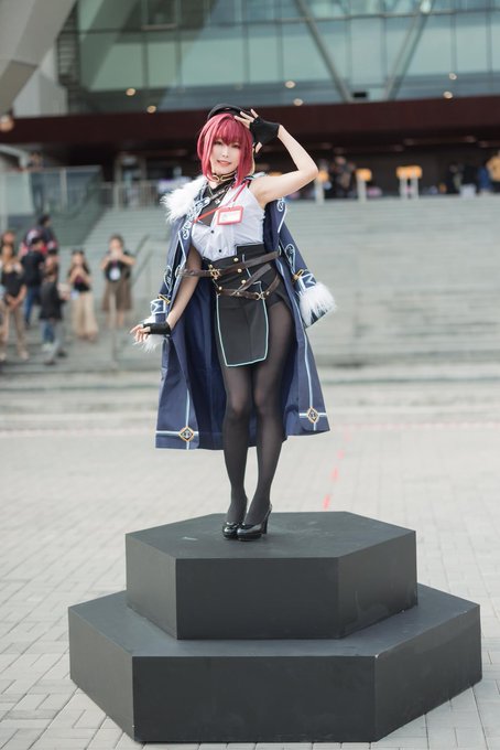 Twitterのコスプレ画像15