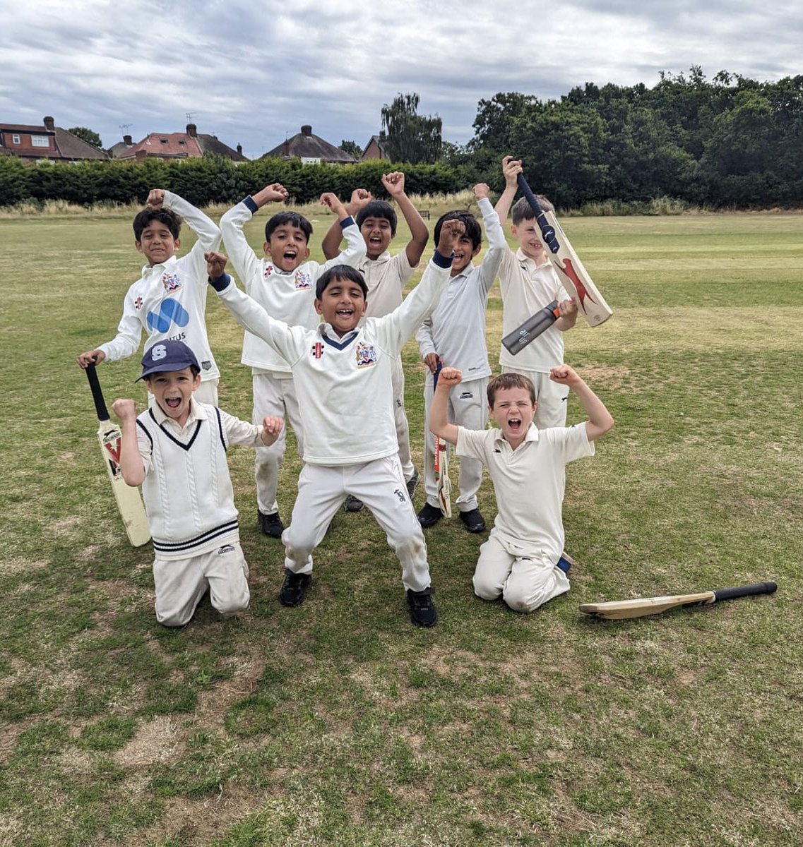 Our jubilant under 9s who beat @woodfordwellscc by 1 run in their last League game of the Summer yesterday. They finish 3rd in their league. Congrats team! 🥳 🏏 #juniorcricket #lovecricket