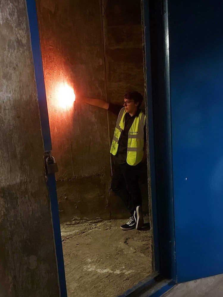 ciaohandy's tweet image. Henry crewing on @Michael_Fausti’s  latest feature, Burnt Flowers #filmmaking #britishfilm #lightingdepartment #sparky #cameraandlighting #bestboy