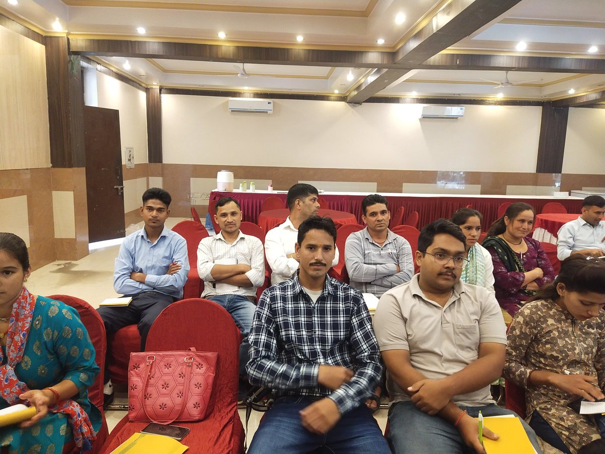 Usrlm_Haridwar's tweet photo. First day of PG formation training given by Usrlm in dehradun HOTEL CITY START all districts DTEs participated with the help of Usrlm https://t.co/FEfgTqxhyj