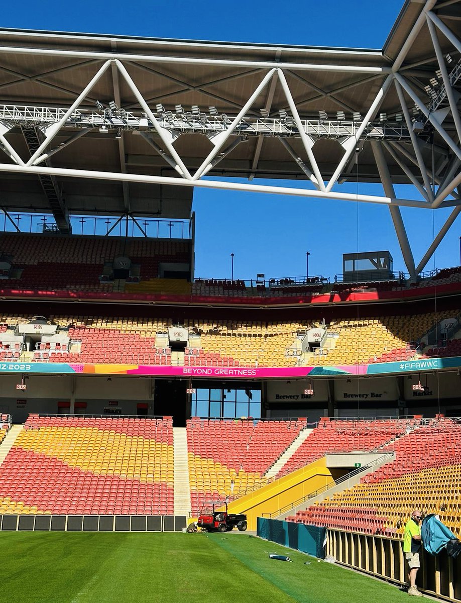 fatma_samoura's tweet photo. Today, @JaneKFernandez &amp; I had an amazing tour of Brisbane 🏟️. The 🏟️ boasts world-class facilities, all set for the remarkable performances by the finest 🚺⚽️ players. Excitement is building as we eagerly await the first game between 🏴󠁧󠁢󠁥󠁮󠁧󠁿&amp;🇭🇹. Get your 🎫 👉https://t.co/5jVxDMLmLT https://t.co/Xq4Z8OsNlf