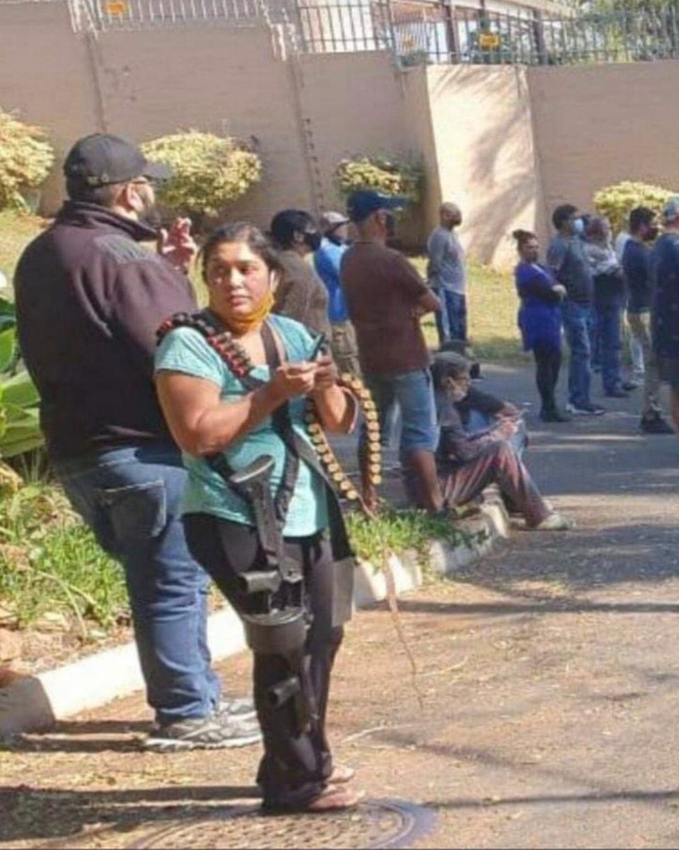 themankhosi's tweet photo. The Cyril Ramaphosa heroes who killed Black Afrikan South Africans Zulus on the 7th of July in Phoenix KwaZulu-Natal. https://t.co/IxbUzcEWlw