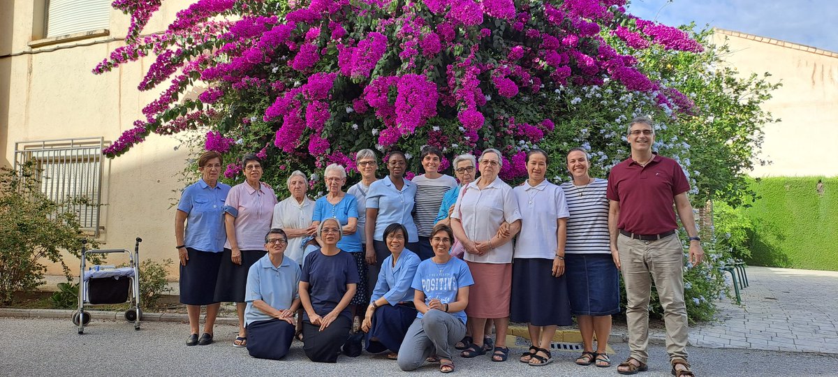 Fin de semana dando una formación a Hijas de la Caridad de Marruecos, Argelia, Túnez y Mauritania, con grandes documentos producidos por el islam contemporáneo. Yo enseño pero ellas son las que saben. <a href="/hijascaridadsur/">HIJAS DE LA CARIDAD ESPAÑA-SUR</a>