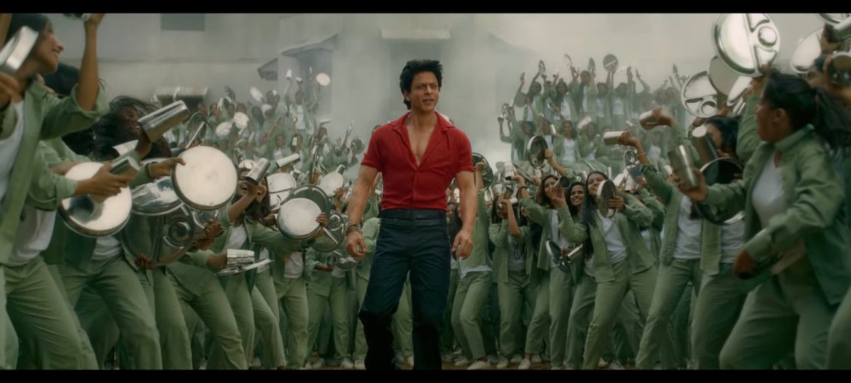 AaweshSheikh's tweet photo. में अच्छा हूं या बुरा हू, पुण्य हूं या पाप हूं ये ख़ुद से पूछना! क्युकी में भी आप हूं?...
#JawanPrevue 
#JawanPrevueOn10July 
#Jawan 
@iamsrk https://t.co/qRqoy4svZ6