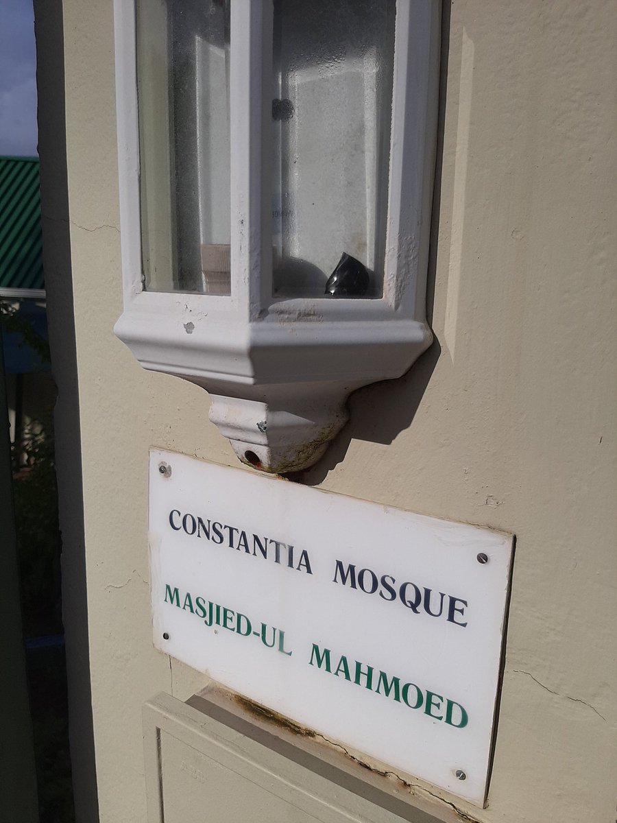 MuhammadBadsha's tweet photo. Masjid Mahmoed, Constantia

Est 1913 on a farm to serve Muslims traveling the sand road from Wynberg. 

Wudhu was from a stream built by slaves c.1790, one of the earliest examples of Cape irrigation.

It survived Apartheid's forced removals and serves Muslims who again live here https://t.co/JKDdolfKoZ