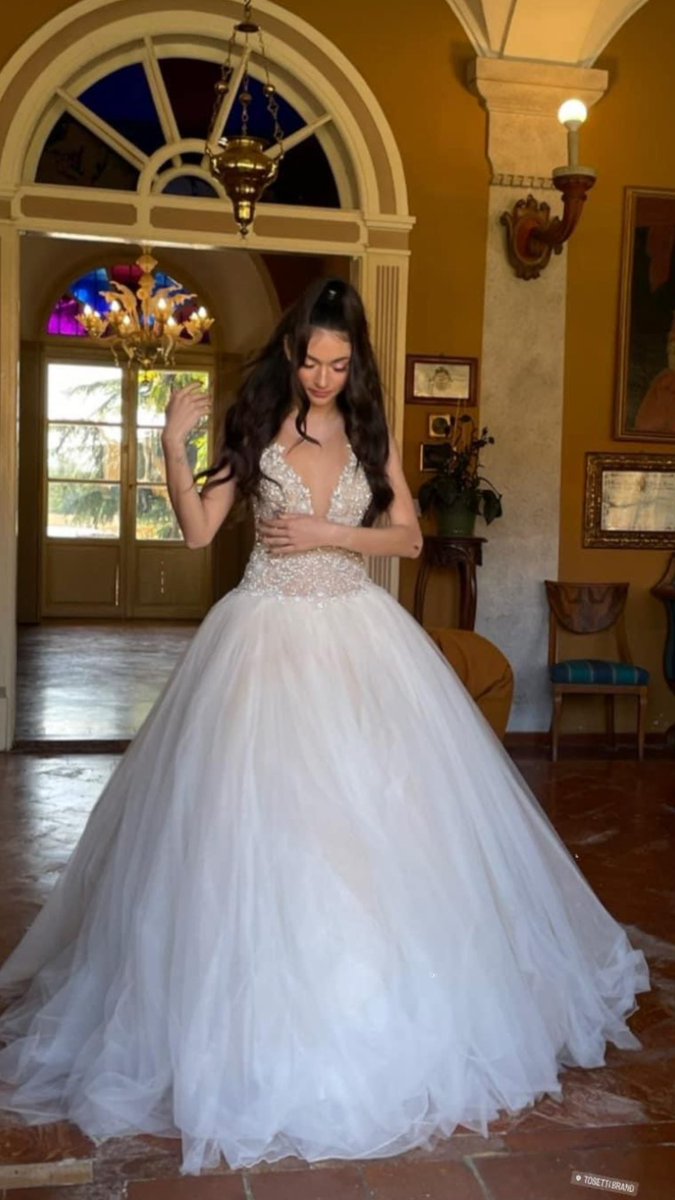 TosettiSposa's tweet photo. Nuove Collezioni Principessa Tosetti Couture
#abitodasposa #sposa #matrimonio #sposa #tosettisposa #tosetticomo #sposarsi https://t.co/RTkqbL9NM6