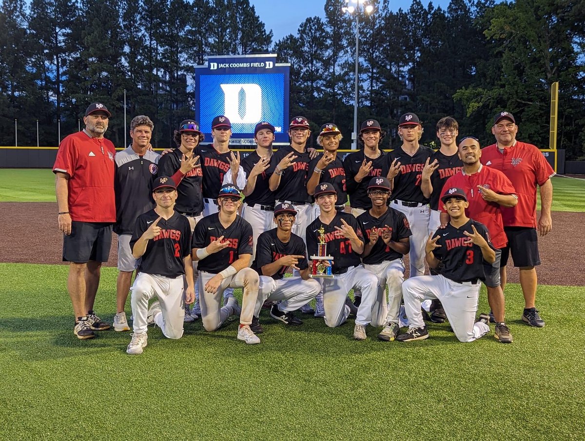 The boys went down to the <a href="/FutureStarzBB/">Future Starz</a> North Carolina World Series at Duke University and finished with a 5-0 record, winning the championship.  Great weekend Dawgs!